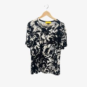 St. John Yellow Label Floral Tee Shirt in Beige Size XL